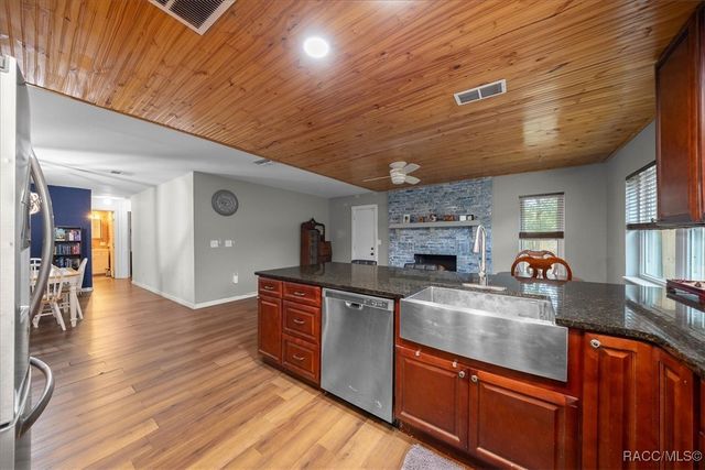 1161 N Van Nortwick Road, Lecanto, FL 34461