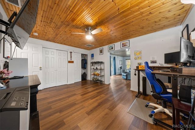 1161 N Van Nortwick Road, Lecanto, FL 34461