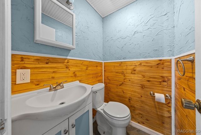 1161 N Van Nortwick Road, Lecanto, FL 34461