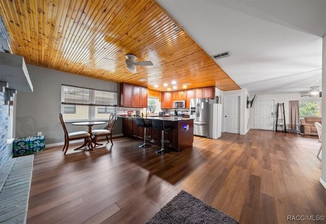 1161 N Van Nortwick Road, Lecanto, FL 34461