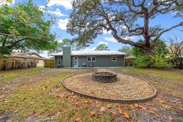 1161 N Van Nortwick Road, Lecanto, FL 34461