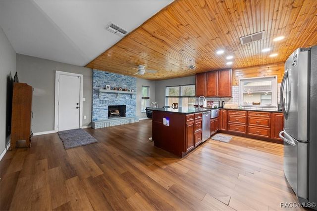 1161 N Van Nortwick Road, Lecanto, FL 34461