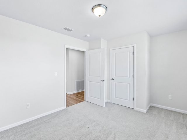 462 Whispering Creek Avenue, Freeport, FL 32439