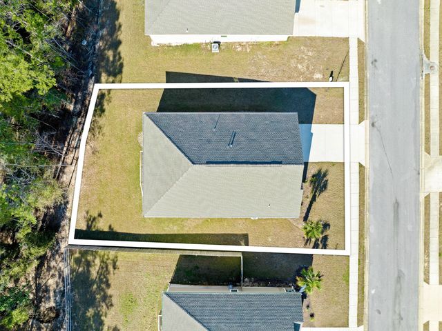 462 Whispering Creek Avenue, Freeport, FL 32439