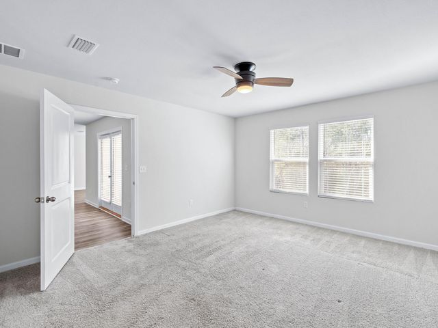 462 Whispering Creek Avenue, Freeport, FL 32439