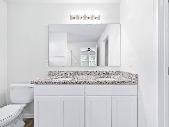 462 Whispering Creek Avenue, Freeport, FL 32439