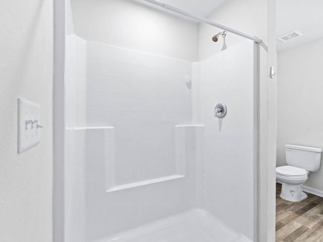 462 Whispering Creek Avenue, Freeport, FL 32439