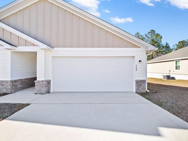 462 Whispering Creek Avenue, Freeport, FL 32439