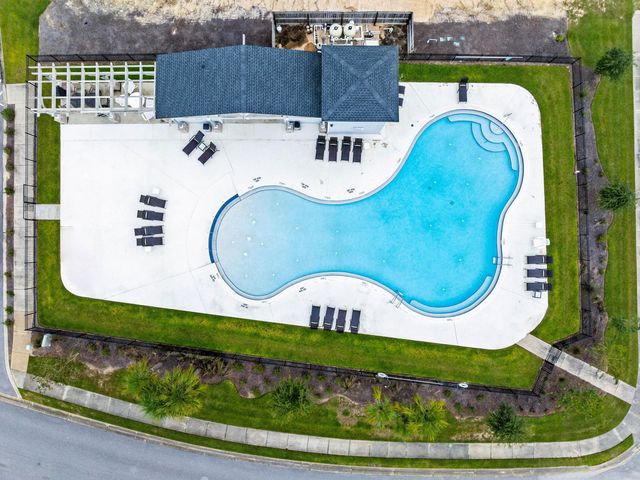 462 Whispering Creek Avenue, Freeport, FL 32439