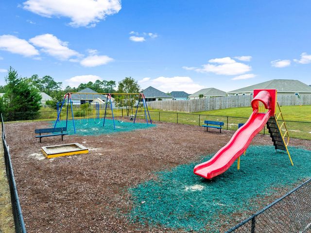 462 Whispering Creek Avenue, Freeport, FL 32439