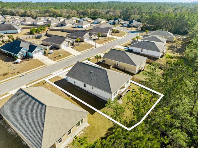 462 Whispering Creek Avenue, Freeport, FL 32439