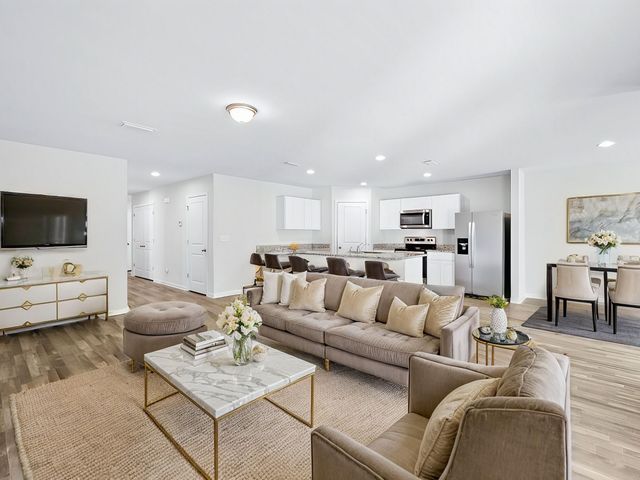 462 Whispering Creek Avenue, Freeport, FL 32439