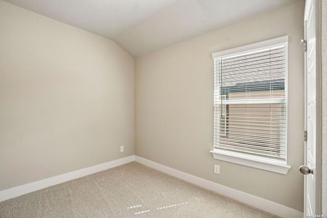 5428 Wrangler Way, Marion, TX 78124