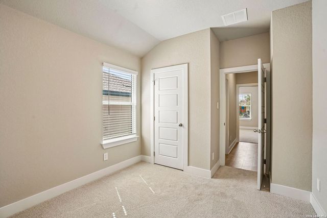 5428 Wrangler Way, Marion, TX 78124