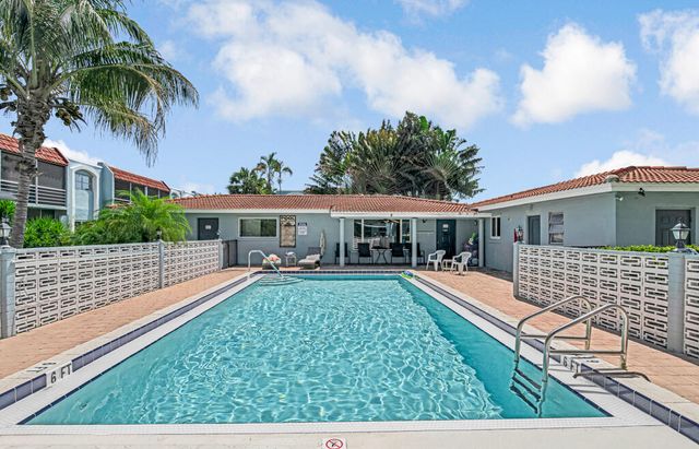 1430 S Lakeside Drive 22, Lake Worth Beach, FL 33460