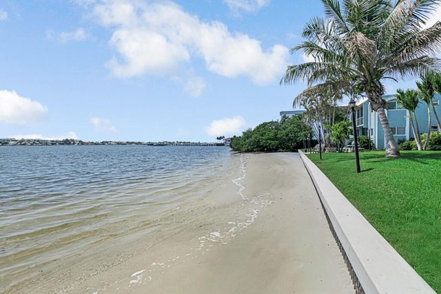 1430 S Lakeside Drive 22, Lake Worth Beach, FL 33460