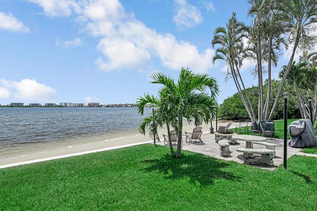 1430 S Lakeside Drive 22, Lake Worth Beach, FL 33460