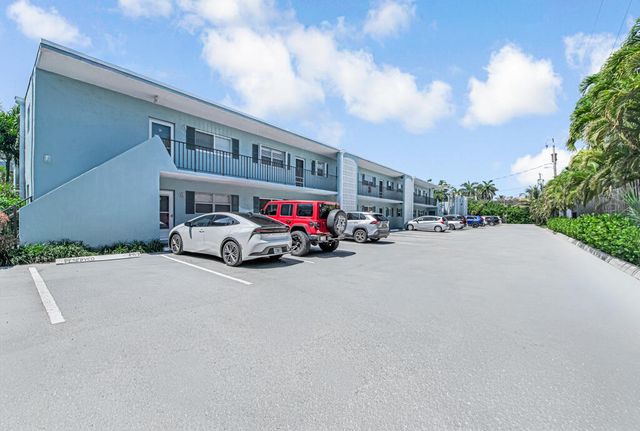 1430 S Lakeside Drive 22, Lake Worth Beach, FL 33460