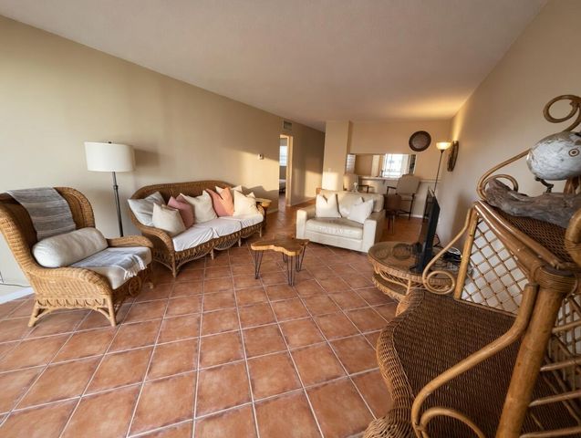 1430 S Lakeside Drive 22, Lake Worth Beach, FL 33460