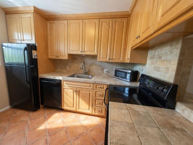 1430 S Lakeside Drive 22, Lake Worth Beach, FL 33460