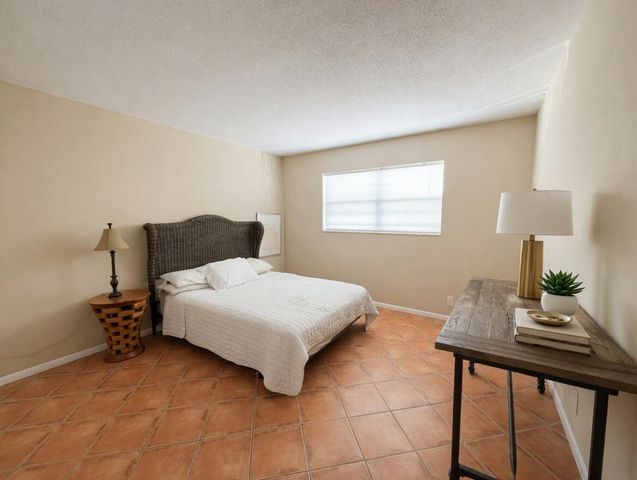 1430 S Lakeside Drive 22, Lake Worth Beach, FL 33460