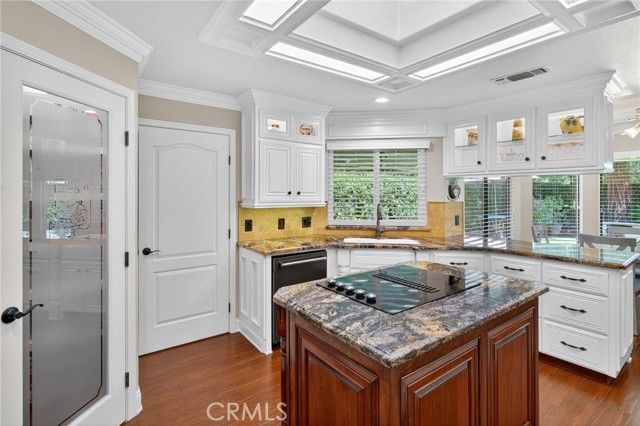 10130 N Heather Drive, Fresno, CA 93720