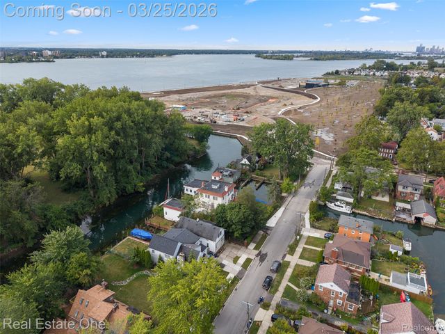 14356 Harbor Island, Detroit, MI 48215