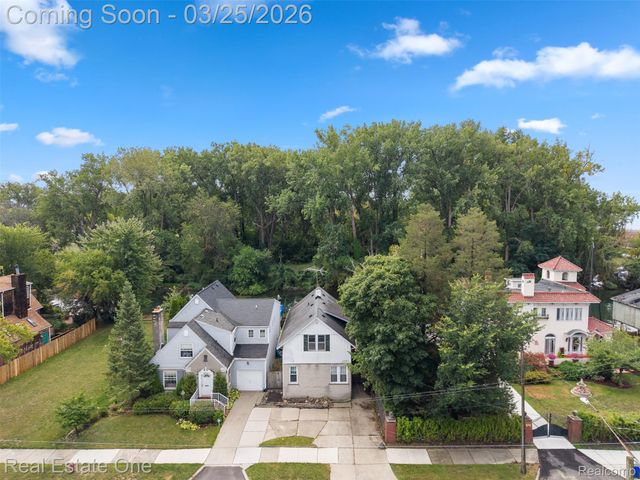 14356 Harbor Island, Detroit, MI 48215