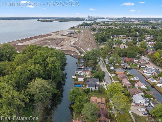 14356 Harbor Island, Detroit, MI 48215