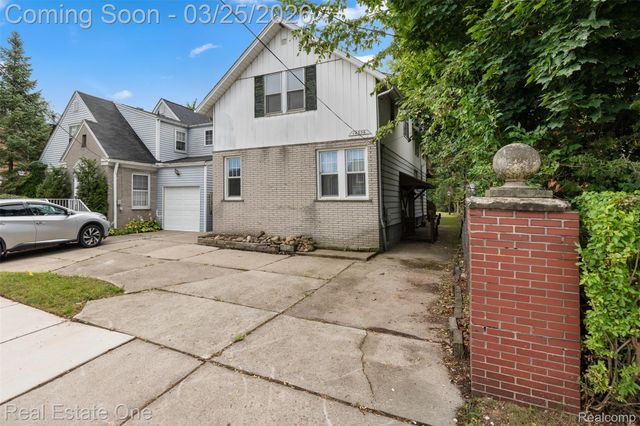 14356 Harbor Island, Detroit, MI 48215