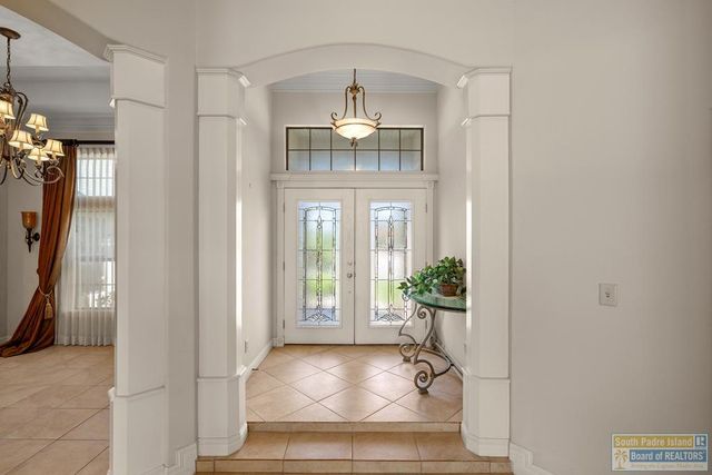 15 Whooping Crane Dr., Laguna Vista, TX 78578