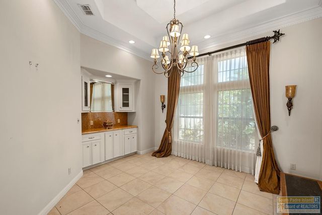 15 Whooping Crane Dr., Laguna Vista, TX 78578