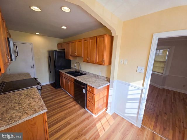 727 CYPRESS ST, Lansdowne, PA 19050
