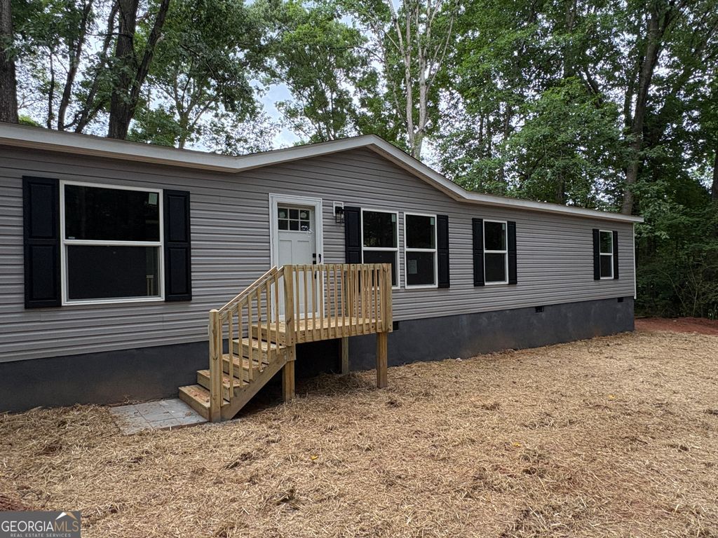 1018 Neal Road, Commerce, GA 30530