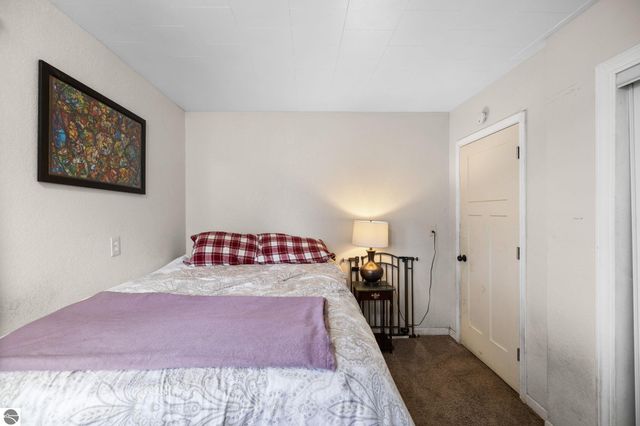 204 S Chestnut Street, Kalkaska, MI 49646