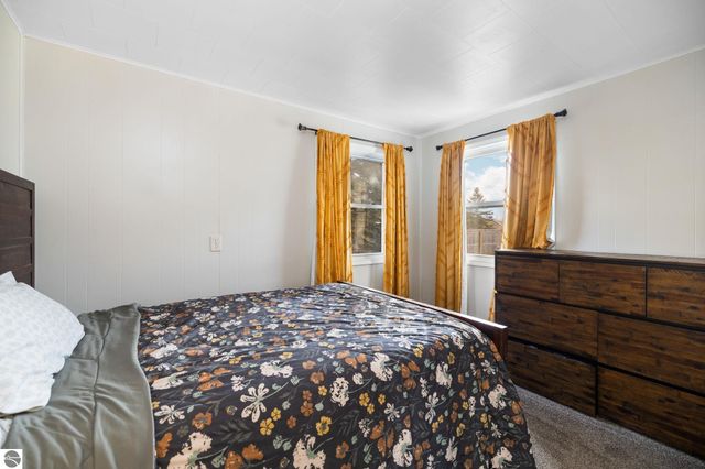 204 S Chestnut Street, Kalkaska, MI 49646