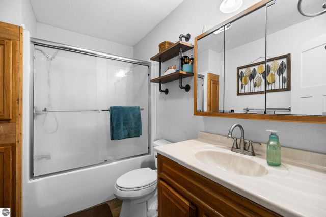 204 S Chestnut Street, Kalkaska, MI 49646