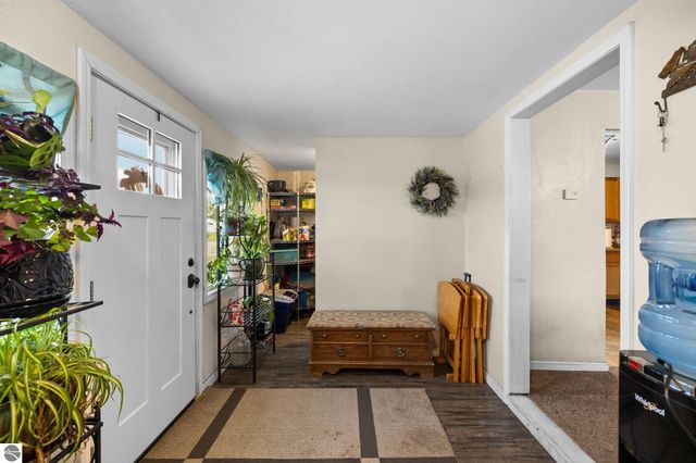 204 S Chestnut Street, Kalkaska, MI 49646