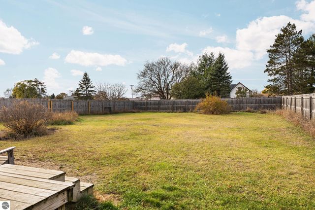 204 S Chestnut Street, Kalkaska, MI 49646