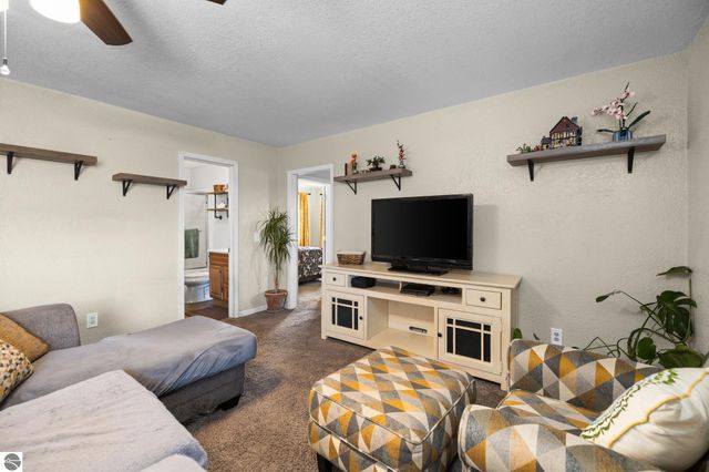 204 S Chestnut Street, Kalkaska, MI 49646