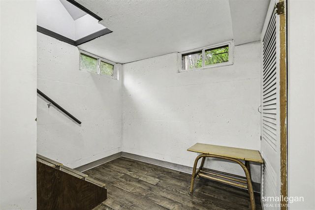 554 Lyles Street, Kentwood, MI 49548