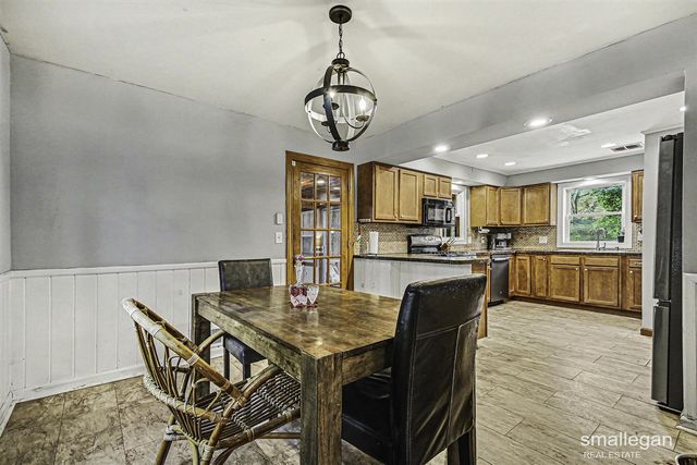 554 Lyles Street, Kentwood, MI 49548
