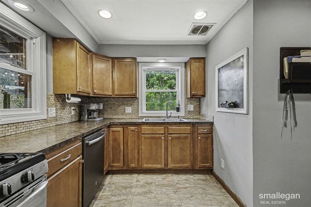 554 Lyles Street, Kentwood, MI 49548