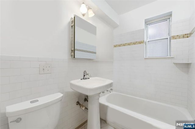 2520 John F Kennedy 2C, Jersey City, NJ 07304