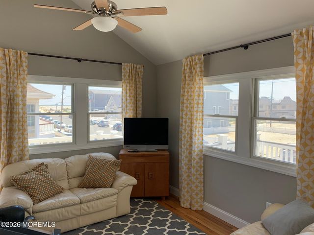 11 Dover Avenue, Lavallette, NJ 08735