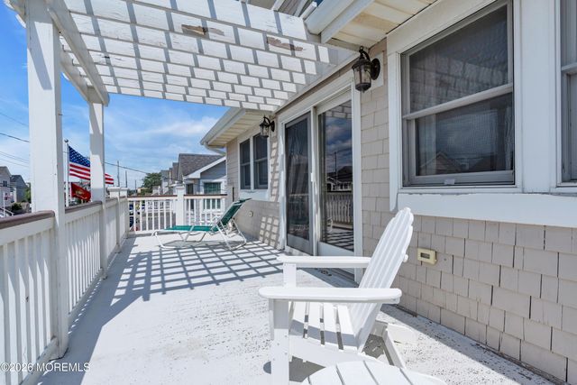 11 Dover Avenue, Lavallette, NJ 08735