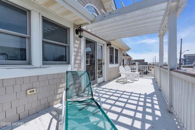 11 Dover Avenue, Lavallette, NJ 08735