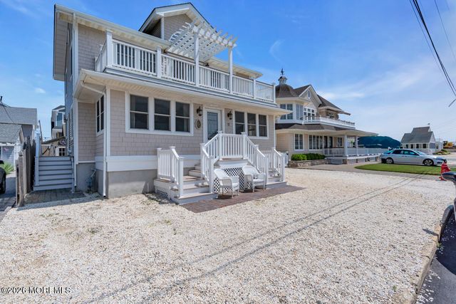 11 Dover Avenue, Lavallette, NJ 08735