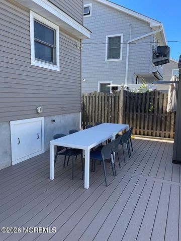 11 Dover Avenue, Lavallette, NJ 08735