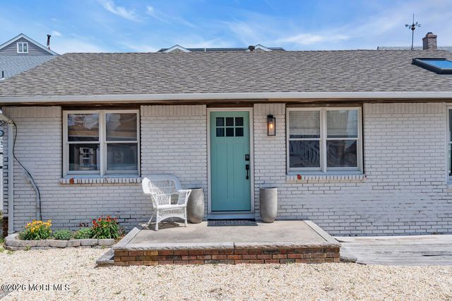11 Dover Avenue, Lavallette, NJ 08735